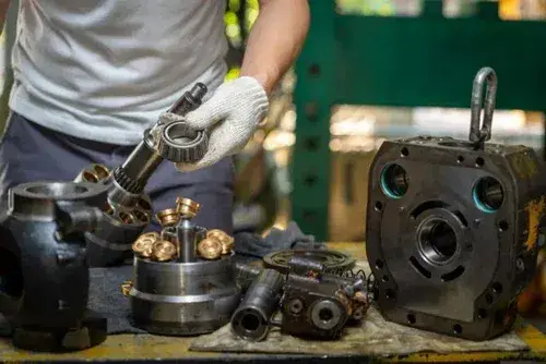 Hydraulic equipment and facility